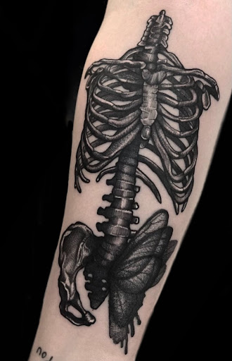 Explore easy line tattoo ideas, creative tattoo ideas in Johnson City, available at Gold Cross Tattoo Co.