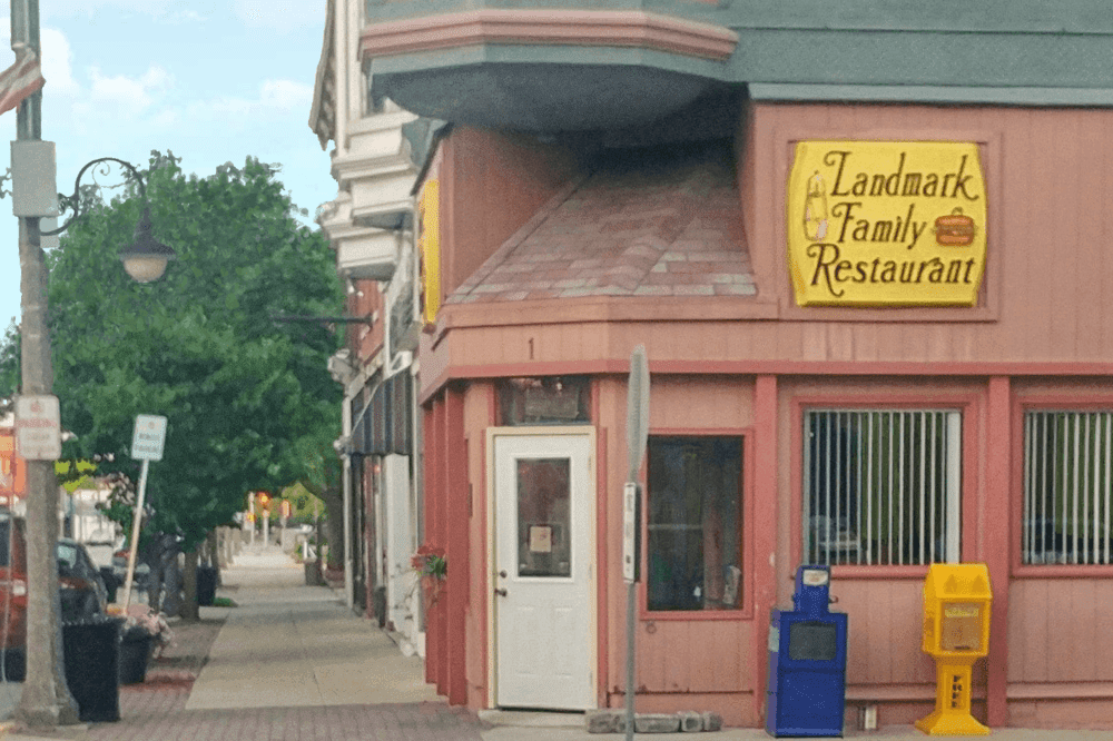 Landmark Family Restaurant 61032