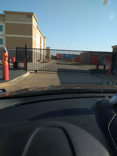 Self-Storage Facility «Public Storage», reviews and photos, 3008 W Division St, Arlington, TX 76012, USA