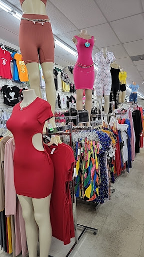 Beauty Supply Store «U Top Fashion & Beauty», reviews and photos, 802 Bloomington Rd, Champaign, IL 61820, USA