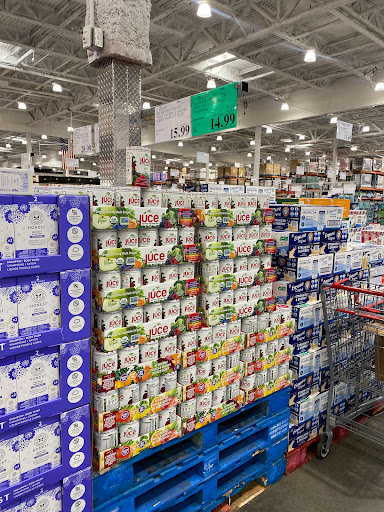 Shopping Mall «West Hollywood Gateway», reviews and photos, 7100 California Route 2, Los Angeles, CA 90046, USA