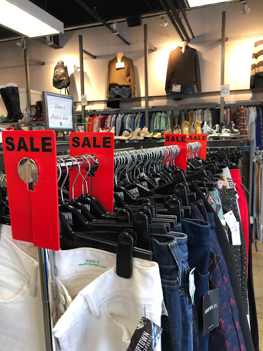 Clothing Store «Uptown Cheapskate», reviews and photos, 1830 York Rd, Timonium, MD 21093, USA