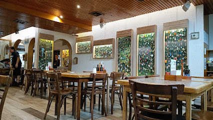 Cafe-Bar 2001 - Camilo Henríquez 379, 4930481 Villarrica, Araucanía, Chile
