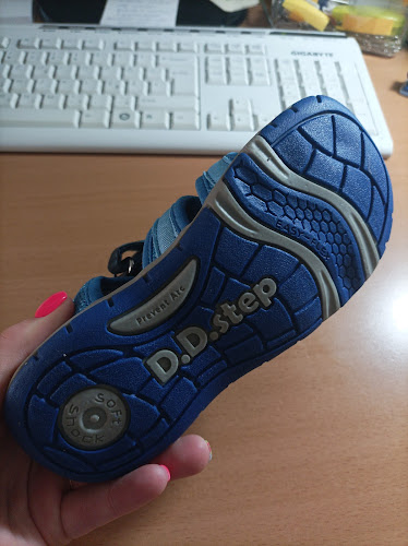 Comentarii opinii despre Táncsics Gyermekcipő