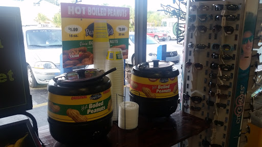 Grocery Store «USA Grocers Food Stores», reviews and photos, 1211 Gulf Blvd, Indian Rocks Beach, FL 33785, USA