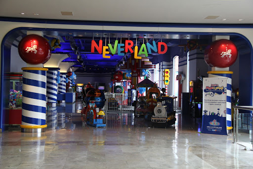 Neverland Villa Allende Shopping