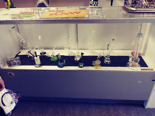 Tobacco Shop «Inferno Smoke Shop», reviews and photos, 2110 Mariner Blvd, Spring Hill, FL 34609, USA