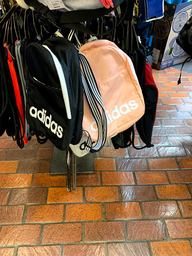 Sporting Goods Store «Big 5 Sporting Goods - Wilshire», reviews and photos, 6601 Wilshire Blvd, Los Angeles, CA 90048, USA