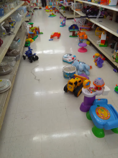 Thrift Store «Texas Thrift Store», reviews and photos, 1406 W Walnut St, Garland, TX 75042, USA