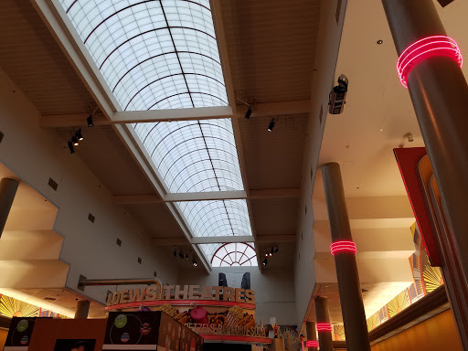 Movie Theater «AMC Loews Liberty Tree Mall 20», reviews and photos, 100 Independence Way, Danvers, MA 01923, USA