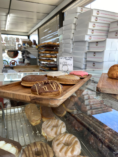 Donut Shop «Friendly Donut & Yogurt Shop», reviews and photos, 4442 E Chapman Ave, Orange, CA 92869, USA