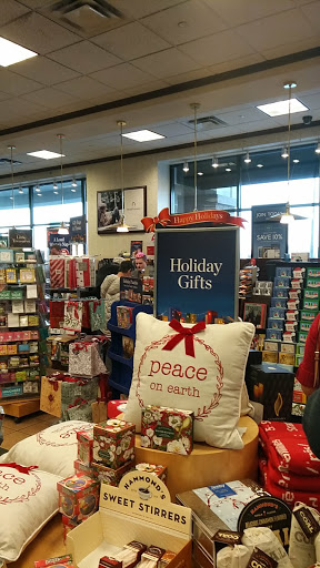 Book Store «Barnes & Noble», reviews and photos, 3055 S Glenstone Ave, Springfield, MO 65804, USA