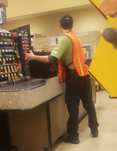 Grocery Store «Vons», reviews and photos, 1600 Foothill Blvd, La Verne, CA 91750, USA