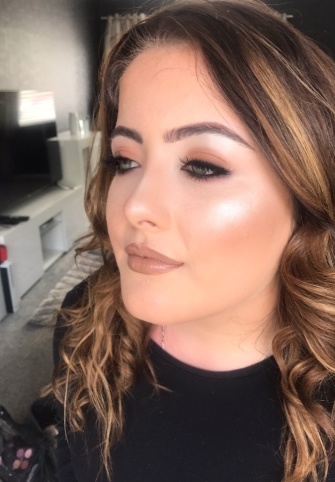 Makeup Artist Dubai - Rebecca Dutton