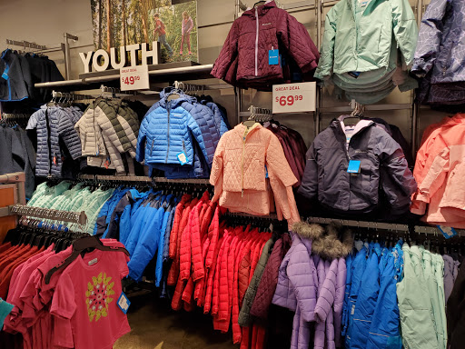 Sportswear Store «Columbia Sportswear Outlet Store at Lincoln City Outlets», reviews and photos, 1500 SE East Devils Lake Rd #205, Lincoln City, OR 97367, USA