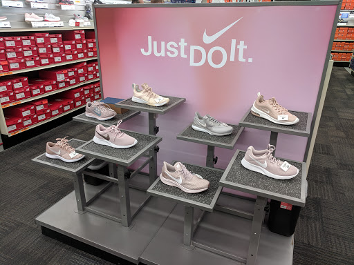 Sporting Goods Store «Academy Sports + Outdoors», reviews and photos, 7850 S 107th Ave E, Tulsa, OK 74133, USA