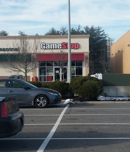 Video Game Store «GameStop», reviews and photos, 160 Washington St, Rochester, NH 03839, USA