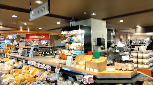 Grocery Store «Lunds & Byerlys Golden Valley», reviews and photos, 5725 Duluth St, Golden Valley, MN 55422, USA