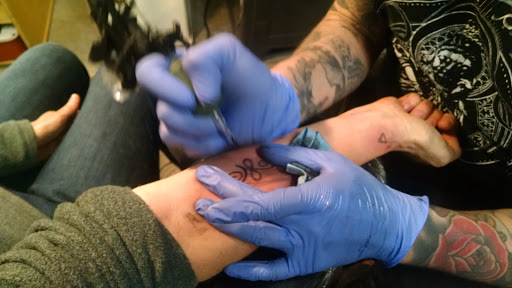 Tattoo Shop «Seattle Tattoo Emporium», reviews and photos, 1508 Boren Ave, Seattle, WA 98101, USA