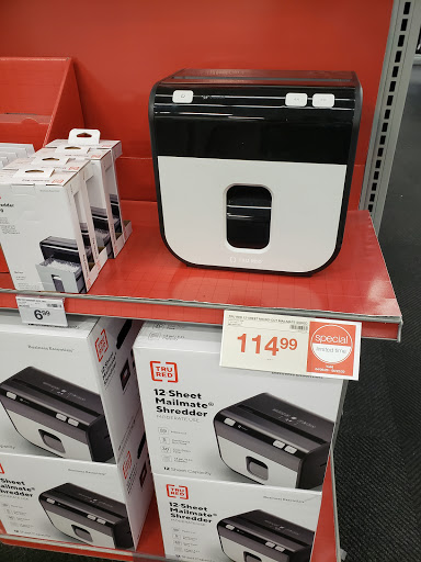 Office Supply Store «Staples», reviews and photos, 2080 W Empire Ave, Burbank, CA 91504, USA