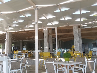 bar