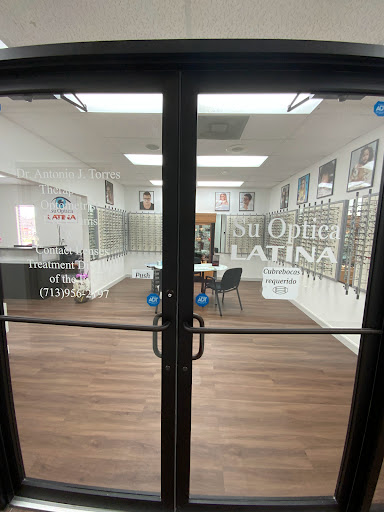 Optician «Su Optica Latina», reviews and photos, 2026 Wirt Rd #102, Houston, TX 77055, USA