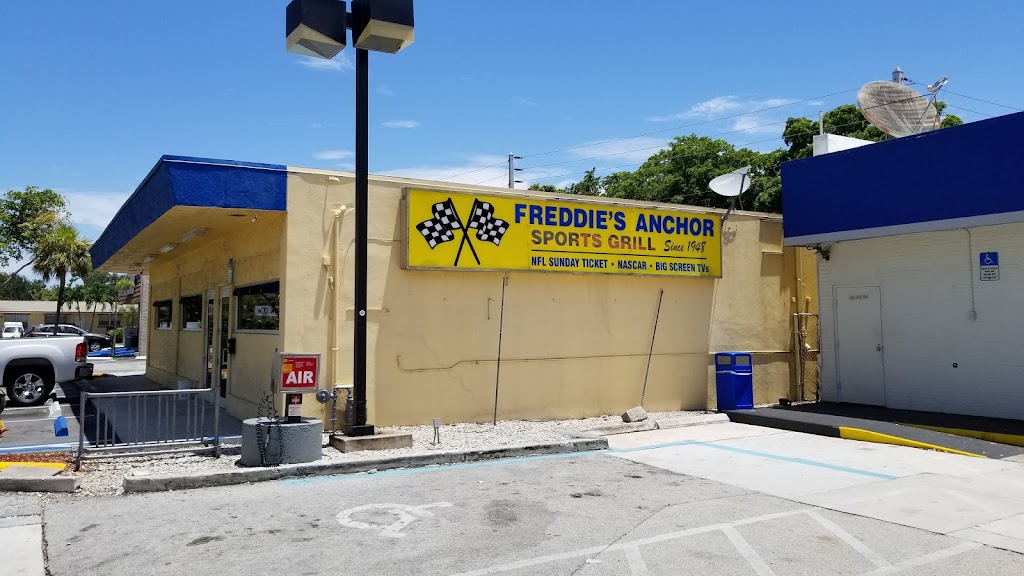 Freddie's Anchor Sports Grill 33315
