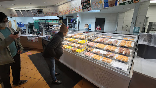Bakery «Krispy Kreme Doughnuts», reviews and photos, 412 E Devon Ave, Elk Grove Village, IL 60007, USA
