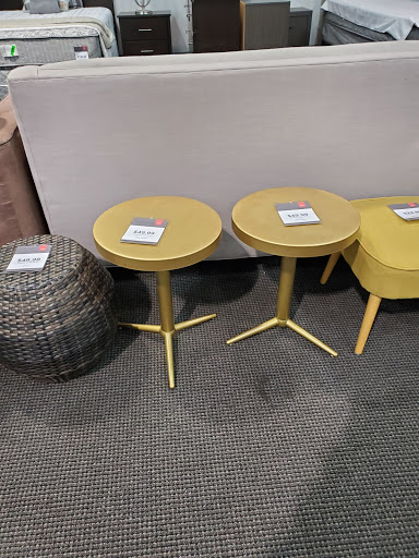 Furniture Rental Service «CORT Furniture Rental & Clearance Center», reviews and photos, 1641 Cobb Pkwy S, Marietta, GA 30060, USA