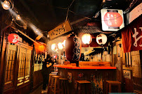 Atmosphère du Restaurant de nouilles (ramen) Kodawari Ramen (Yokochō) à Paris - n°2
