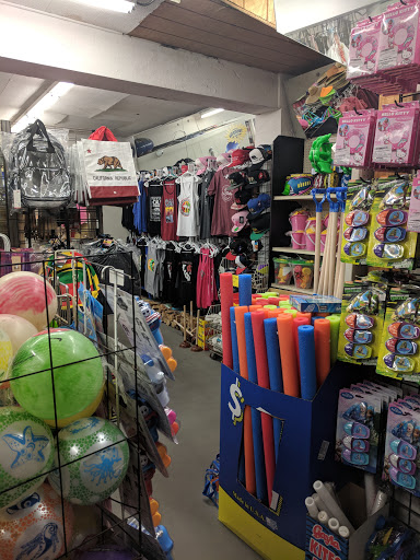 Grocery Store «Neighbor-Saver Market», reviews and photos, 2144 Avenida De La Playa, La Jolla, CA 92037, USA