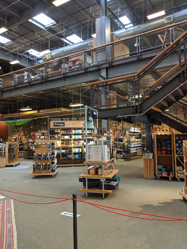 Camping Store «REI», reviews and photos, 22 Chapel View Blvd, Cranston, RI 02920, USA
