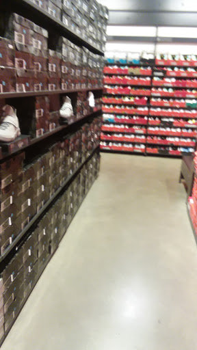 Clothing Store «Nike Factory Store», reviews and photos, 990 Camarillo Center Dr #1030, Camarillo, CA 93010, USA