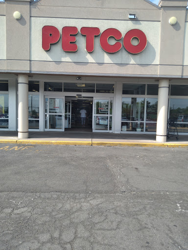 Pet Supply Store «Petco Animal Supplies», reviews and photos, 3150 Erie Blvd E #500, Syracuse, NY 13214, USA