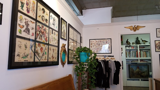 Tattoo Shop «Grinn & Barrett Tattoo and Piercing», reviews and photos, 3021 Leavenworth St, Omaha, NE 68105, USA