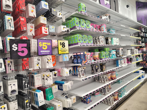 Variety Store «Five Below», reviews and photos, 15003 N Dale Mabry Hwy, Tampa, FL 33618, USA