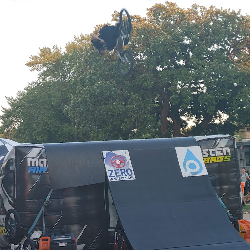 Park «Bartlett Park», reviews and photos, 700 S Bartlett Rd, Bartlett, IL 60103, USA