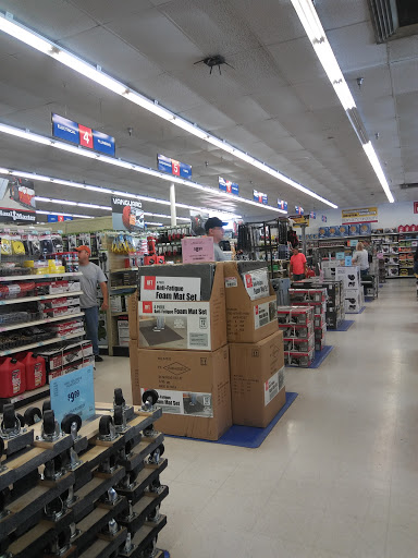 Hardware Store «Harbor Freight Tools», reviews and photos, 7523 Boulevard 26, North Richland Hills, TX 76180, USA