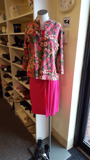 Thrift Store «Second Chance Shop», reviews and photos, 730 Hebron Ave, Glastonbury, CT 06033, USA