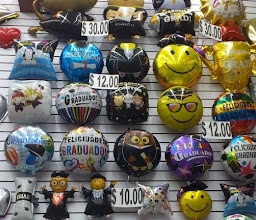 Juguetes y globos Lori Venustiano photo