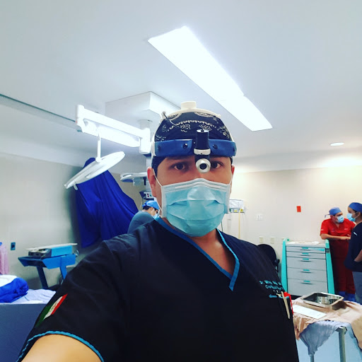 Dr Gilberto Medina Flores - Cirujanos Plásticos en Mérida