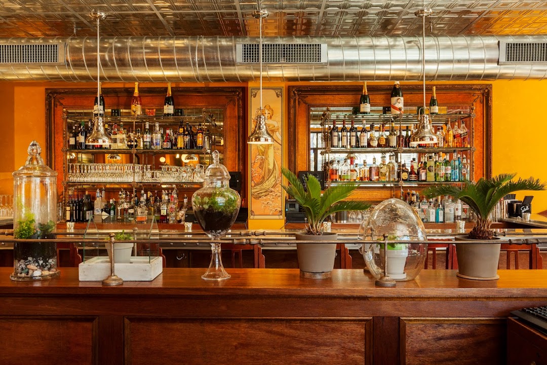 Paris Bistro & Jazz Cafe