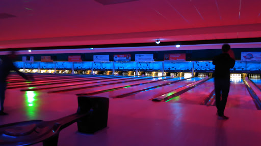 Bowling Alley «Holly Lanes», reviews and photos, 2430 Grange Hall Rd, Fenton, MI 48430, USA