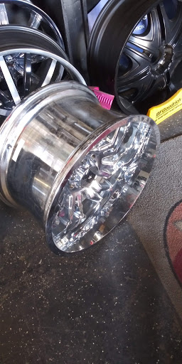 Car Stereo Store «Noyz & Toyz», reviews and photos, 7825 Lorain Ave, Cleveland, OH 44102, USA