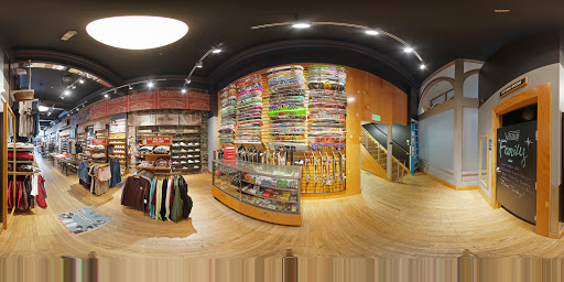 Shoe Store «Vans», reviews and photos, 28 E Colorado Blvd, Pasadena, CA 91105, USA