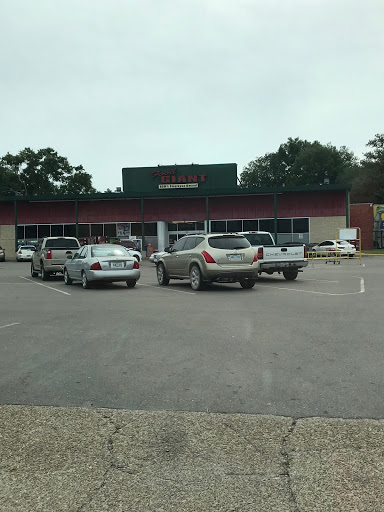 Grocery Store «Food Giant», reviews and photos, 171 Porter Ave, Biloxi, MS 39530, USA