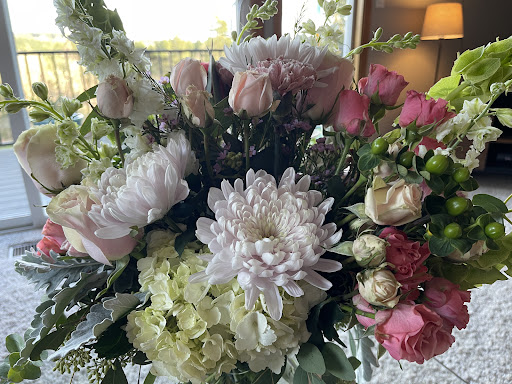 Florist «Flowers by Zsuzsana», reviews and photos, 21300 NW Cornell Rd #1201, Hillsboro, OR 97124, USA