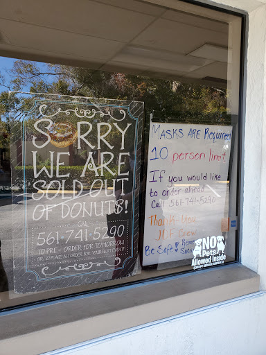 Donut Shop «Jupiter Donut Factory», reviews and photos, 141 Center St, Jupiter, FL 33458, USA