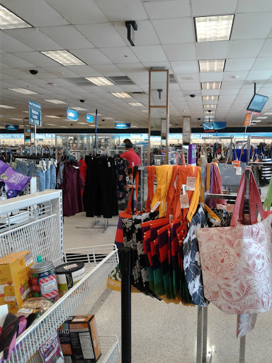 Clothing Store «Ross Dress for Less», reviews and photos, 4646 S Cooper St, Arlington, TX 76017, USA