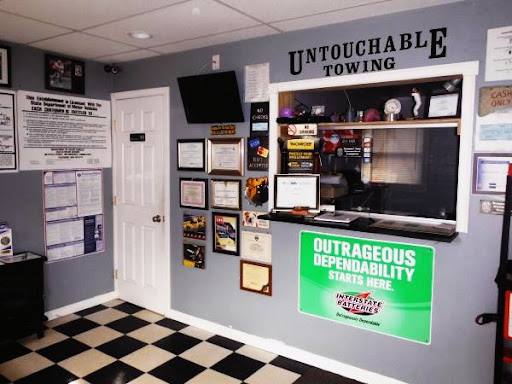 Towing Service «Untouchable Towing & Auto Repair», reviews and photos, 170 N Main St, Middletown, CT 06457, USA